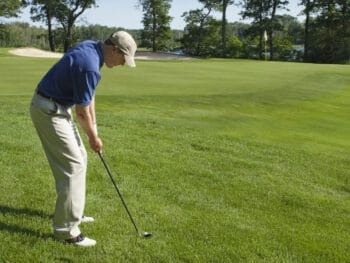 Benefits-of-Standing-Closer-to-the-Golf-Ball