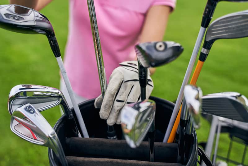 A-player-is-allowed-to-add-more-clubs-with-restricted-rules