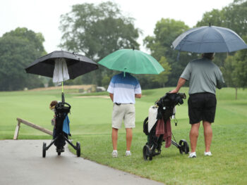Can-you-play-golf-in-the-rain
