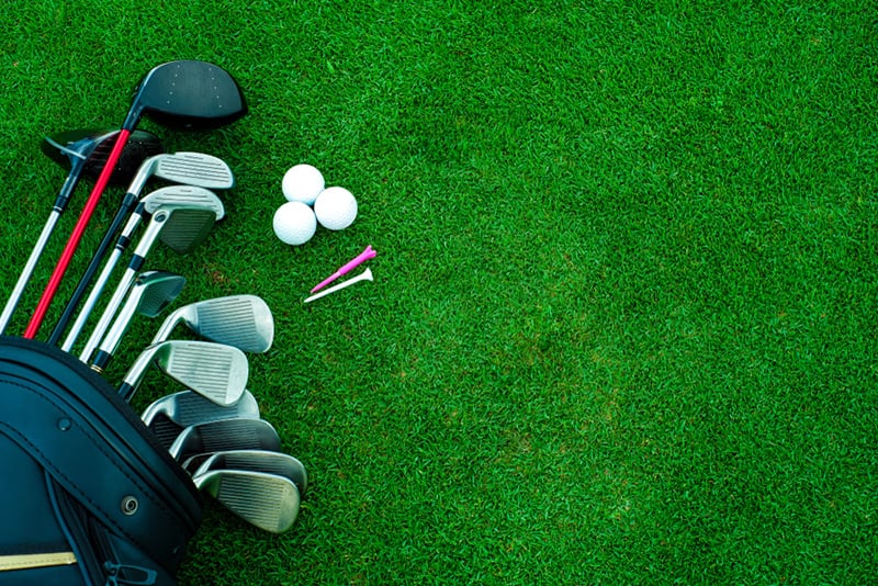 Carrying-too-many-golf-clubs-can-bring-penalties-to-players