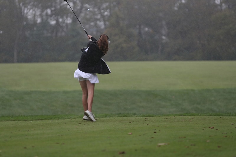 Playing-in-wet-weather-delivers-challenges-for-all-golfers