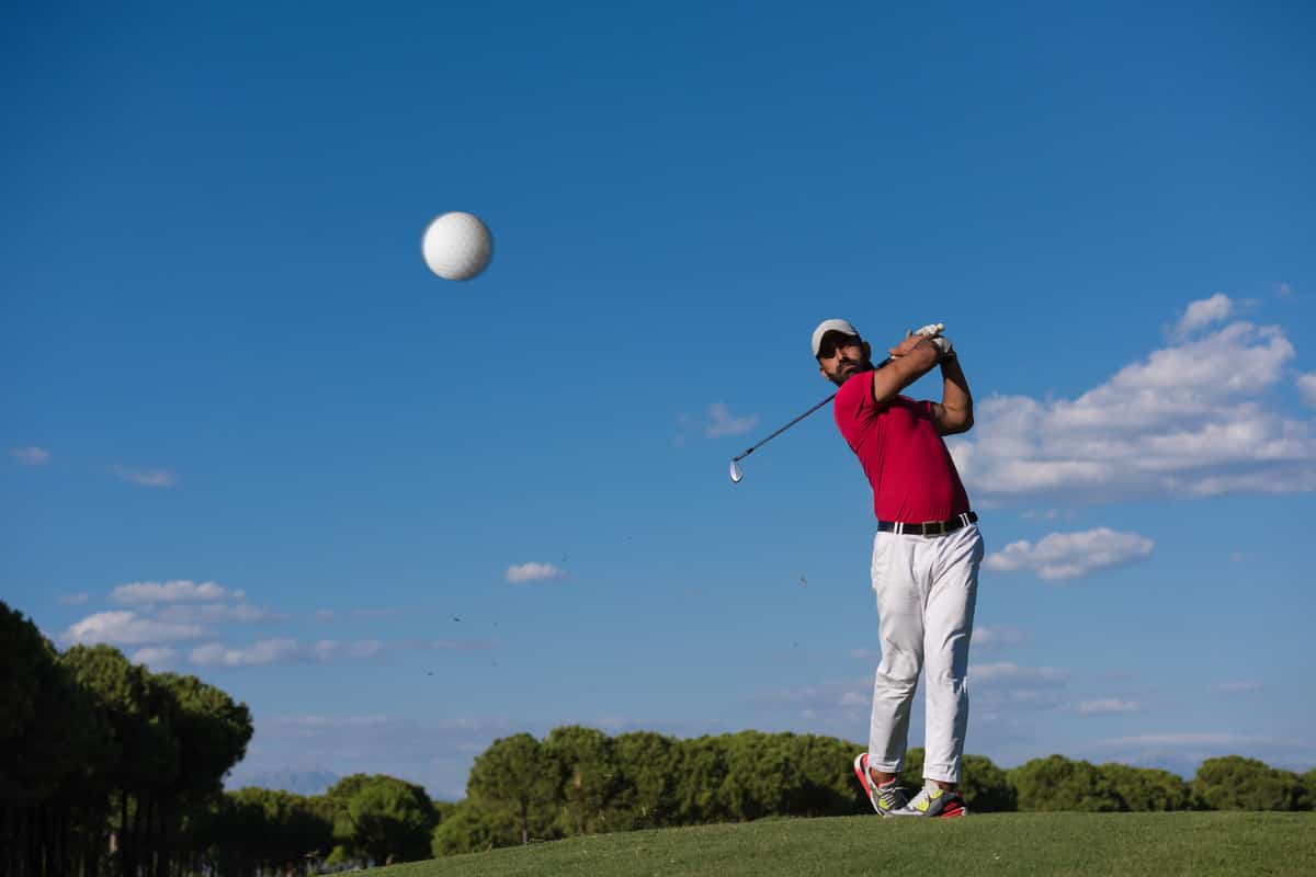 How-Far-Should-a-Beginner-Hit-a-Golf-Ball